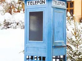 Telefonfülkében füstölni? Hol máshol?
